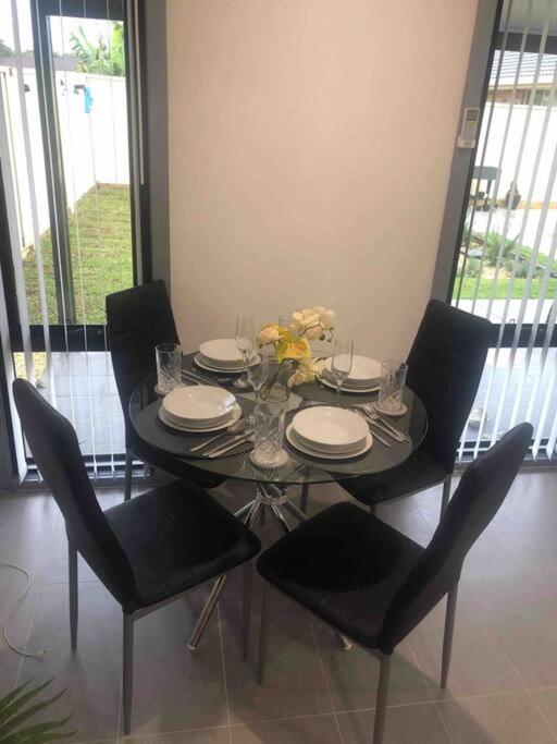 Lakeside Residence Raymond Terrace Esterno foto