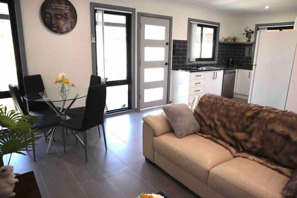 Lakeside Residence Raymond Terrace Esterno foto
